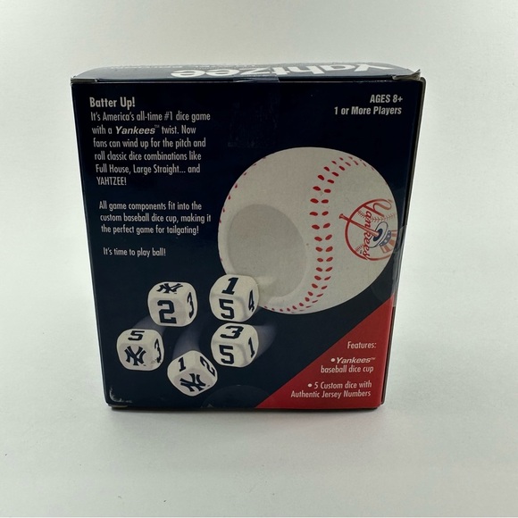 New York Yankees Yahtzee Travel Edition - Picture 3 of 5